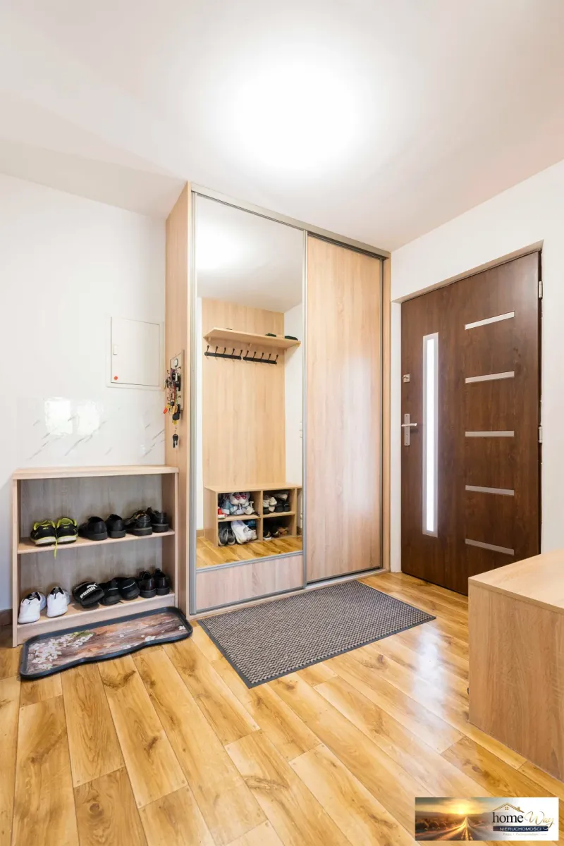 DOM NA SPRZEDAŻ – PARZYCE - 193,74 m2 