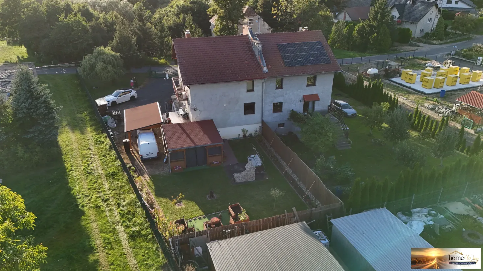 DOM NA SPRZEDAŻ – PARZYCE - 193,74 m2 
